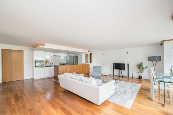 Strawberry Vale, Twickenham, TW1 - Photo 1