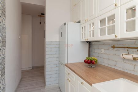 Widok z balkonu na zieleń patio. - Фото 4