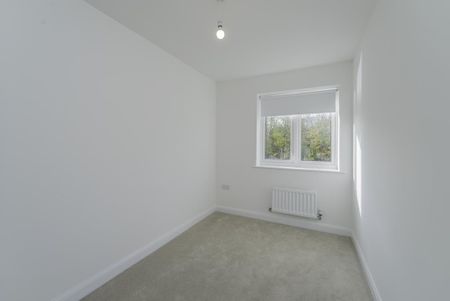 3 bedroom semi-detached house to rent - Photo 4