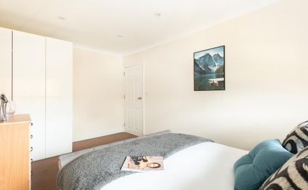 4 bedroom terraced house to rent - Photo 2