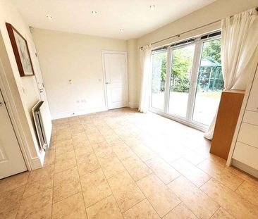 Great Duns Close, Beckington, BA11 - Photo 2