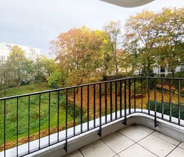 Elegantes Apartment mit Blick in den Volkspark Friedrichshain - Foto 1