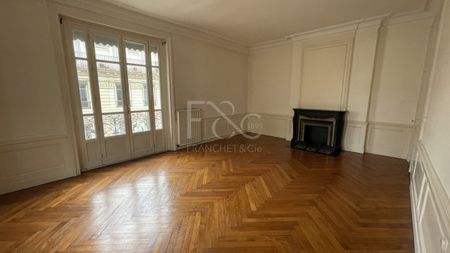 T4 de 137m² - rue Pierre Corneille Lyon 6 - Photo 2