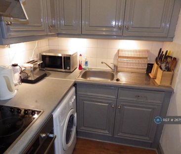 1 bedroom flat to rent - Photo 4