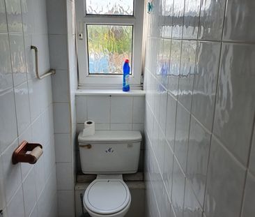 2 Bed Flat, Lakeview, LU3 - Photo 1