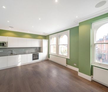 3 bedroom flat to rent - Photo 2