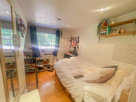 Caledonian Road, Islington, London, N1 - Photo 2