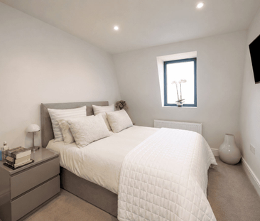 Belmont Road, Uxbridge, UB8 - Photo 2