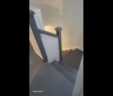 3 Bed Semi-Detached House, Manchester, M40 - Photo 3