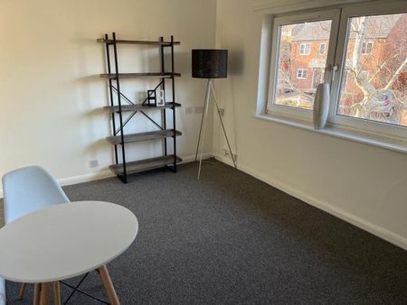 Vicars Court, Mansfield, NG21 - Photo 2