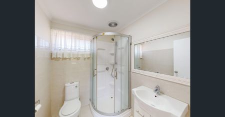 Large Home opposite the Park & Close to the Beach! - Photo 5