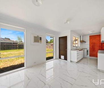 COMFORTABLE FAMILY LIVING ON A GENEROUS BLOCK! - Photo 1