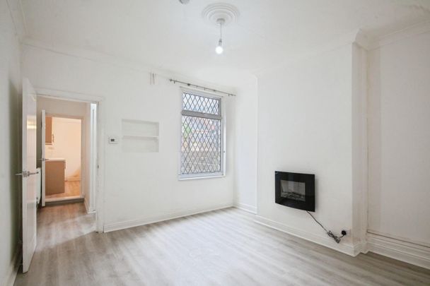 4 bedroom House To Let - Photo 1