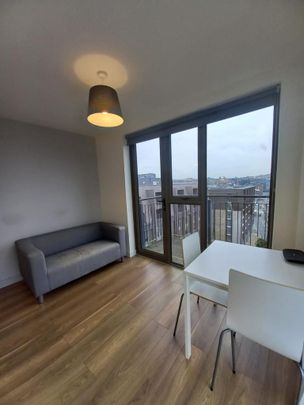 Studio to rent - Photo 1