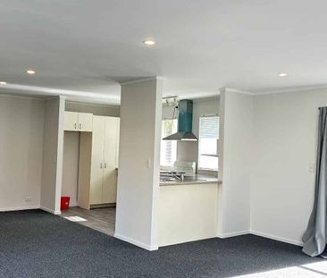 Low maintenance townhouse - Photo 2