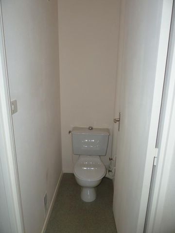 Location Appartement 2 pièces 48m² ANGERS 49100 - Photo 5