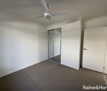4-Bedroom Family Home - Space, Comfort & Style in Munno Para Downs! - Photo 3