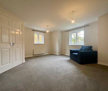 2 bedroom Flat to let - Photo 6