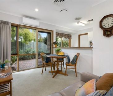 Secluded & Spacious Garden Sanctuary - Photo 1