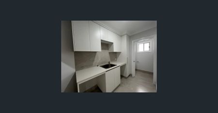 Executive Style Villa in North - Photo 4