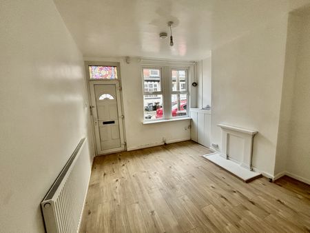 2 bed house to rent Merridale Street West, Wolverhampton WV3 - Photo 3