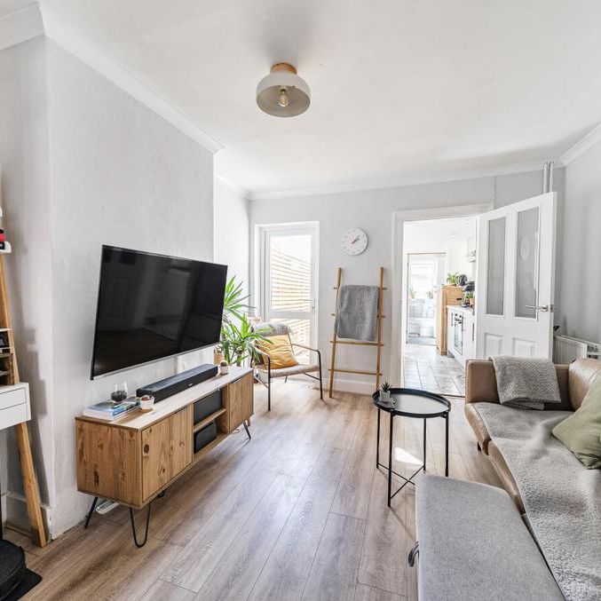 3 bedroom terraced house to rent - Photo 1