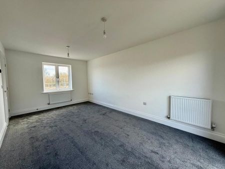 3 bedroom semi-detached house to rent - Photo 5