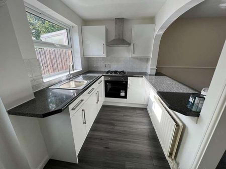 Shard Close, East Hunsbury, Northampton, NN4 - Photo 5