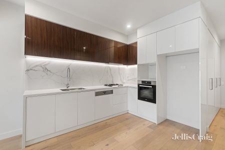 4/200 Reynolds Road, Doncaster East - Photo 2