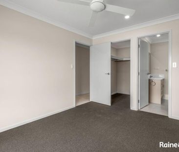 Modern 3 Bedroom Duplex - Photo 3