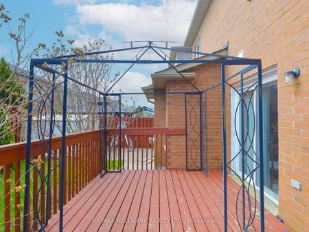 For Lease - 19 Rusty Trail, Vaughan, Ontario - Photo 3