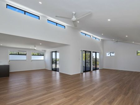 Modern 4x2 home in Quinns Rocks - Photo 2