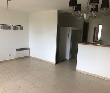 Location Appartement 3 pièces 56m² - Photo 2