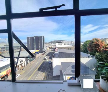 Prime Location - 4-Bedroom Home in Thorndon Quay, Pipitea - Photo 2