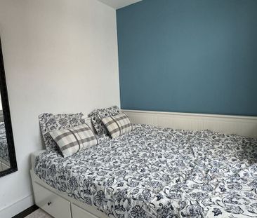 Appartement te huur in Berchem voor € 750 met 1 slaapkamer - Photo 3