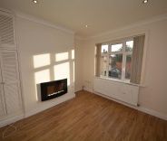 2 bed House - Mid Terrace for Rent - Photo 5