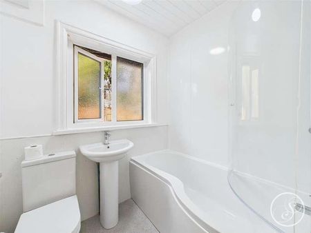 Newlaithes Road, Horsforth, Leeds, LS18 - Photo 2