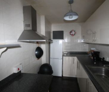 1 Bedroom Property To Rent - Photo 2