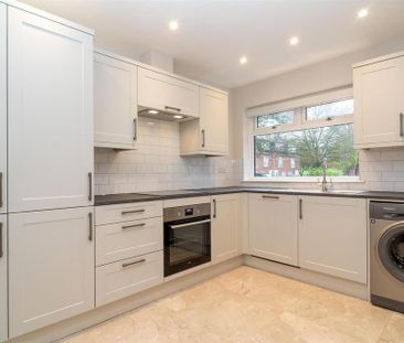 3 bedroom end of terrace house to rent - Photo 5