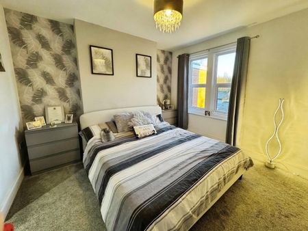 2 bedroom House To Let - Photo 3