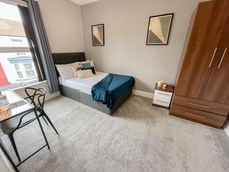 4 bedroom terraced house to rent - Photo 4