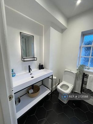 2 bedroom maisonette to rent - Photo 1