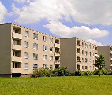 3-Zimmer-Wohnung mit Balkon in Krefeld-Benrad Süd mieten - Foto 1