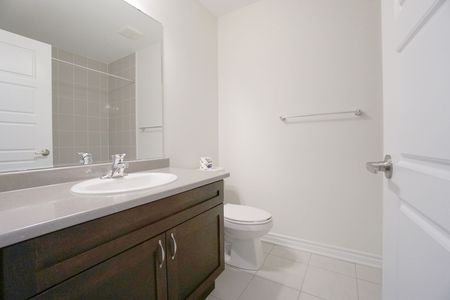 For Lease - 3328 Thunderbird Promenade, Pickering, Ontario - Photo 4