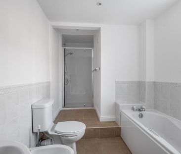 2 bedroom apartment to rent - Photo 2