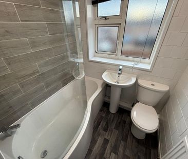 2 bedroom end of terrace house to rent - Photo 1