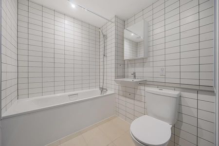 Devonshire Avenue, Woking, Surrey, GU21 - Photo 3