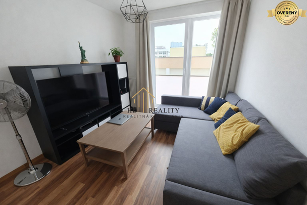 Prenájom, 2-izbový byt so zabezpečeným parkovacím státím - Photo 1
