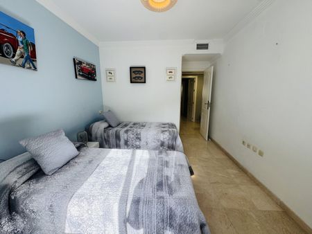 Middle Floor Apartment · Nueva Andalucía - Photo 5