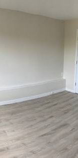 Bachelor Suite May 1st - Photo 1